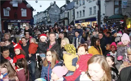  ??  ?? A cross section of the massive crowd that turned out for the seithing on of the Christmas lights in Mallow last year. Photo by Eugene Cosgrove.