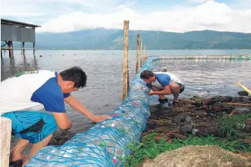  ??  ?? Martes 7 de agosto de 2018 En ejecución. Esta clase de proyecto ya fue aplicado en Guatemala y se han obtenido buenos resultados, por lo que la Fundación Coatepeque espera evitar que los desechos sólidos contaminen el recurso natural, y se beneficie de esa manera a 8,500 habitantes de la zona.