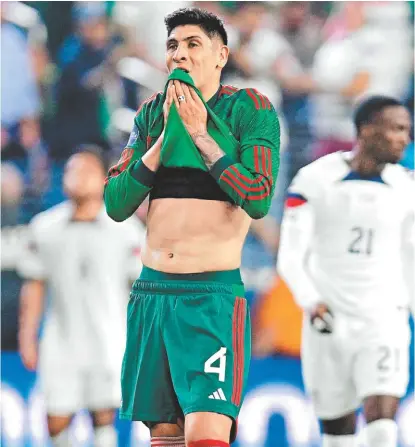  ?? IMAGO7 ?? Edson Álvarez se lamenta tras la última derrota ante Estados Unidos.