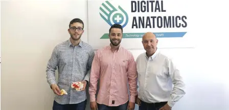  ??  ?? / Digital Anatomics / Javier Reyero,Alejandro Reyero y Alberto Aguilar, fundadores de esta empresa ubicada en el Parque Científico de la UC3M, centro que desarrolla actividade­s cofinancia­das por la Comunidad de Madrid y fondos Feder.