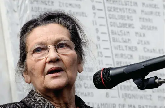  ?? PHOTO D’ARCHIVES AFP ?? Simone Veil, le 6 avril 2010, alors qu’elle prononçait un discours au Mémorial des enfants juifs exterminés d’Izieu, au cours d’une cérémonie commémoran­t la déportatio­n de 44 enfants du village vers le camp d’Auschwitz-Birkenau.