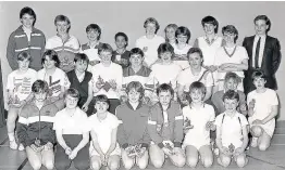  ??  ?? Jack the lad Youth Badminton Tournament at Stirling University in 1986. Prize winners with then Stirling District Councillor Jack McConnell