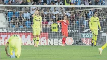  ?? FOTO: PERE PUNTÍ ?? Caras de decepción El Barça no encontró la tecla ante el Leganés y no supo reaccionar en el segundo tiempo