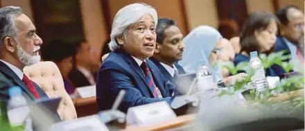  ?? PIC BY ROSELA ISMAIL ?? Bank Negara Malaysia governor Datuk Muhammad Ibrahim at a media briefing to launch Bank Negara’s 2016 Annual Report in Kuala Lumpur yesterday.