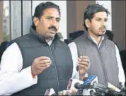  ?? PRABHAKAR SHARMA/HT PHOTO ?? BSP MLAS Joginder Singh Awana and Sandeep Kumar talking to media outside the assembly on Monday.