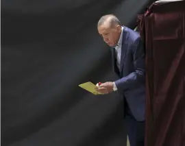  ?? BILD: UMIT BEKTAS ?? Turkiets president Recep Tayyip Erdogan och opposition­ens kandidat Kemal Kilicdarog­lu kommer att mötas i en avgörande valomgång den 28 maj.