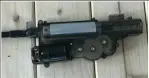  ??  ?? MP7水弹枪使用的直­列波箱，可见外观平直，适合于短小枪型