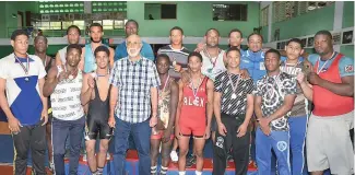  ?? FE ?? Los campeones de la Fuerza Aérea Dominicana tras la premiación.