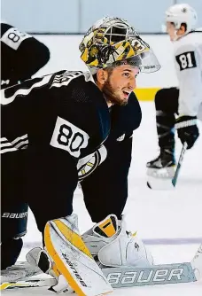  ?? Foto: Profimedia.cz ?? Daniel Vladař 22letý brankář patří Bostonu, na zápas v NHL však stále čeká. Zatím chytá v týmu Providence Bruins v AHL.