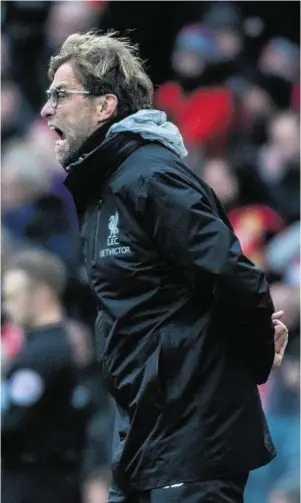  ??  ?? MIXED FORTUNES: As Klopp rages on sideline, the poor run has helped bookies