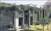  ??  ?? The main building of IIMBangalo­re. The design of the institute’s campus is inspired by the town of Fatehpur Sikri. ARIJIT SEN/HT PHOTO