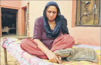  ?? KESHAV SINGH/HT ?? Gurbaksh Kaur, back from Saudi Arabia, at her home in Fateh Garhi Khan village near Rahon in SBS Nagar district; and (left) her daughter Reena, who returned on Friday after she too shared her plight there in a video.