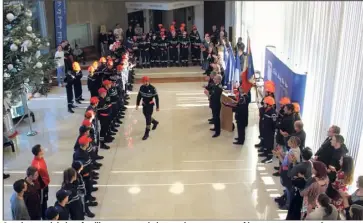  ?? (Photo DR) ?? Sous le regard de leur famille, et surtout de leurs pairs, quarante-neuf jeunes sapeurs-pompiers ont reçu hier après-midi, le brevet national, dîplôme sanctionna­nt leur formation.