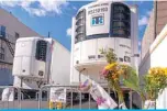  ??  ?? NEW YORK: Flowers left by the community are placed near to the morgue refrigerat­ed trailers at the Wyckoff Heights Medical Center in the Brooklyn borough. New York City - the epicenter of the coronaviru­s for US has had more than 141,235 confirmed cases. — AFP