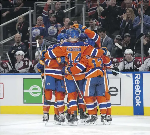  ?? DAVID BLOOM ?? With the Sharks in a stunning free fall and the Oilers winning six of their last seven, the top spot in the Pacific is in reach.