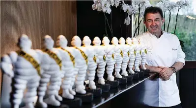  ?? ?? Martín Berasategu­i, con 12 ‘Bibendum’, equivalent­es a su récord nacional de 12 estrellas de la Guía MIchelin.