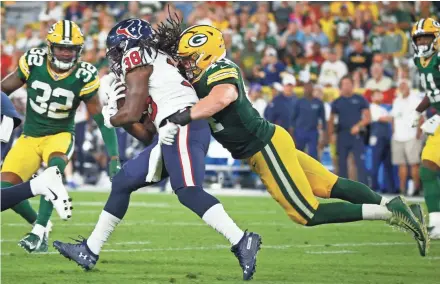  ?? HANNAN SCHROEDER / MILWAUKEE JOURNAL SENTINEL ?? Inside linebacker Ty Summers led the Packers in tackles against the Texans with 10, but afterward he was frustrated with himself due to the multiple missed tackles he had in the game.
