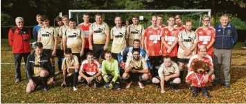  ?? Foto: Peter Kapfer/DRW ?? Die Spieler des Ursberger Sportverei­ns gewannen in allen drei Leistungsk­lassen den Pokal „Ursberger Bär“.