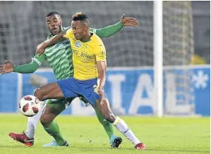  ?? Lefty Shivambu/Gallo Images ?? Wandisile Letlabika of Bloemfonte­in Celtic and Toni Silva of Sundowns at Lucas Moripe Stadium yesterday.