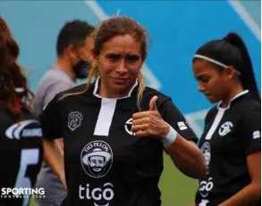  ?? SPORTinG PaRa ln ?? Karla Villalobos ha anotado más de 300 goles. Ella es figura del Sporting Femenino.