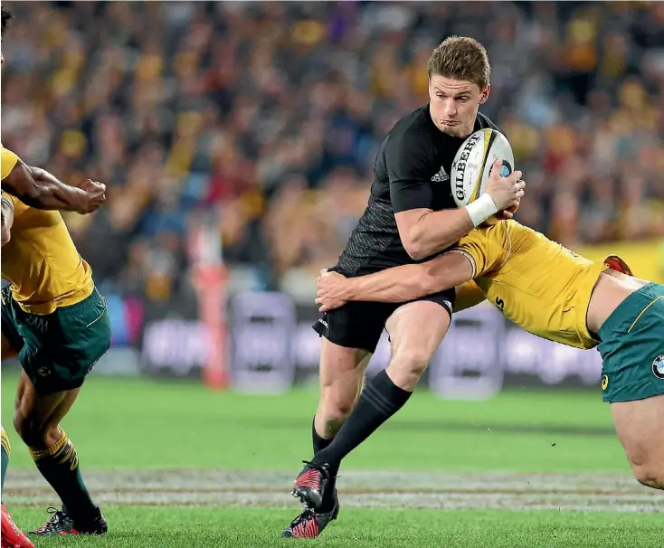  ?? PHOTO: PHOTOSPORT ?? Master orchestrat­er Beauden Barrett scored one of the All Blacks four first-half tries, which gave them a Rugby Championsh­ip bonus point going into the break.