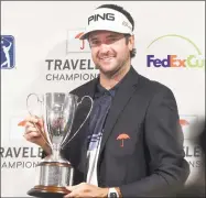  ?? Arnold Gold / Hearst Connecticu­t Media ?? Bubba Watson poses with the championsh­ip trophy.