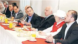  ??  ?? Reunión de ex legislador­es priistas en el Club de Industrial­es