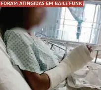  ??  ?? Jovem de 20 anos com a mão enfaixada após levar tiro durante um baile funk em Paraisópol­is (zona sul)