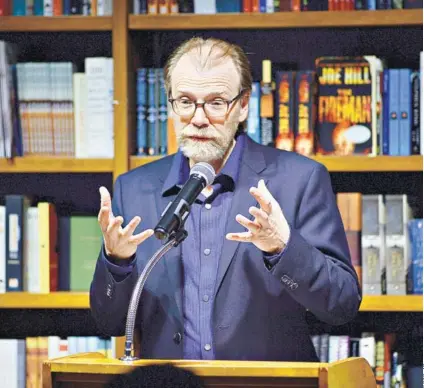  ??  ?? ►
George Saunders (1958) es escritor y académico de la Universida­d de Syracusa.