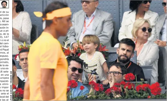  ??  ?? ATENTO. Gerard Piqué acudió al pasado Mutua Madrid Open, donde vio a Nadal y sondeó a los tenistas sobre su proyecto de Copa Davis.