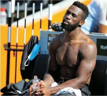  ?? Picture: GALLO IMAGES ?? UNDER PRESURE: Siya Kolisi of the Sharks during a training session at Kings Park in Durban.
