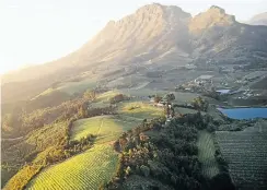  ?? Picture: Getty Images ?? Helshoogte Pass winds along below the Simonsberg outside Stellenbos­ch in the Western Cape