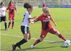  ?? FOTO: UWE MISERIUS ?? Bayer-Spielerin Madeline Gier (r.) erzielte das 2:0 für Leverkusen.