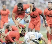  ?? Picture: AP ?? JUMP AFTER ME: Springbok captain Eben Etzebeth heads downfield in Salta.