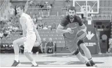  ?? PHOTOGRAPH­ERSSPORTS ?? Luke Maye, en un partido con el Covirán Granada.