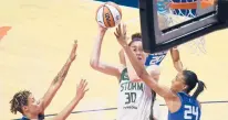  ?? COURANT FILE PHOTO ?? Breanna Stewart, center, returns from the Olympics to lead the Storm into the WNBA Commission­er’s Cup Championsh­ip Game on Thursday against the Connecticu­t Sun.
