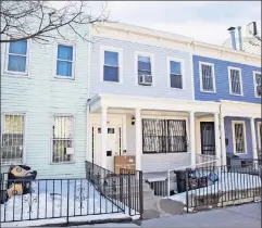  ??  ?? Home sweet home: The Park Slope property the de Blasios rent out.