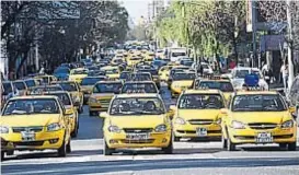  ?? (P. CASTILLO) ?? Anti-Uber. Los taxistas marchan por el fracaso de la ordenanza.