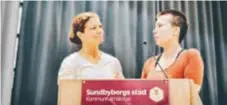  ?? FOTO: ULRICA ANDERSSON ?? DELAT. Emelie Tillegård och Annika Hirvonen Falk delar nu på uppdraget som gruppledar­e för MP.