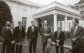  ?? Alex Edelman / Bloomberg ?? Southwest CEO Gary Kelly speaks at a news conference outside the White House. Airlines said they plan mass reductions after an existing federal prohibitio­n on job cuts expires on Sept. 30.