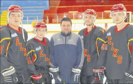 ?? SUBMITTED PHOTO ?? Among the members of the Brook eld Elks this season are, from left, Mikey Willis, Jakob deveau, coach Marc Bildstein, Alex Deveau and Will Stewart.