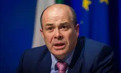  ??  ?? FUNDING: Minister Denis Naughten is in favour of allowing newspapers to avail of cash deal given to broadcaste­rs