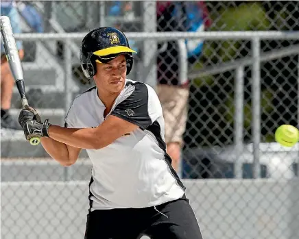  ?? DAVID ROWLAND / PHOTOTEK.CO.NZ ?? The immensely experience­d White Sox pitcher Michal Fletcher (nee Tangaroa) will pitch for Otahuhu this season.