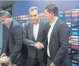  ?? FOTO: PERE PUNTÍ ?? Pep Segura dio explicacio­nes a los directivos sobre el adiós de Robert