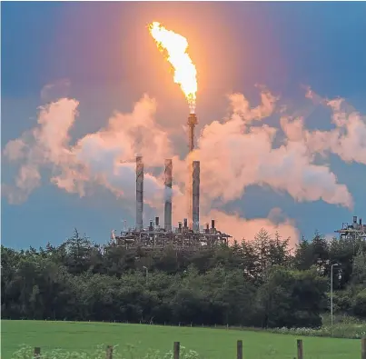  ?? Picture: Steven Brown. ?? Flaring from Fife Ethylene Plant at Mossmorran causes concern over noise and possible pollutants to residents.
