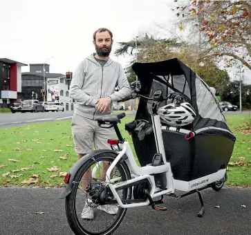  ?? KELLY HODEL/
STUFF ?? Bike Waikato chairperso­n Richard Porter says better cycling infrastruc­ture should come before fatalities, not after.