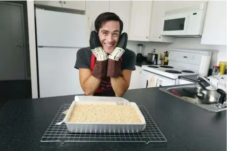  ?? ANDREW FRANCIS WALLACE/TORONTO STAR ?? Strictly Ballroom star Sam Lips has taken his lifelong love of baking on the road, often whipping up squares, cookies and cakes for the cast and crew.