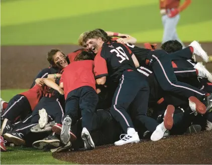  ?? PAUL W. GILLESPIE/STAFF PHOTOS ?? Spalding celebrates beating Calvert Hall in the 2023 MIAA A Conference baseball championsh­ip at Joe Cannon Stadium in Hanover.