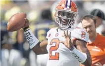  ?? MIKE STEWART/AP ?? Former Clemson quarterbac­k Kelly Bryant is reportedly set to visit Miami for the Hurricanes’ regular-season finale against Pittsburgh.