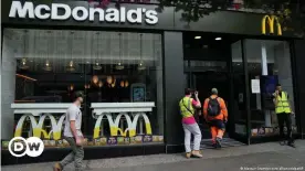  ??  ?? McDonald's says it has pulled milkshakes from the menu in all 1,250 of its British restaurant­s